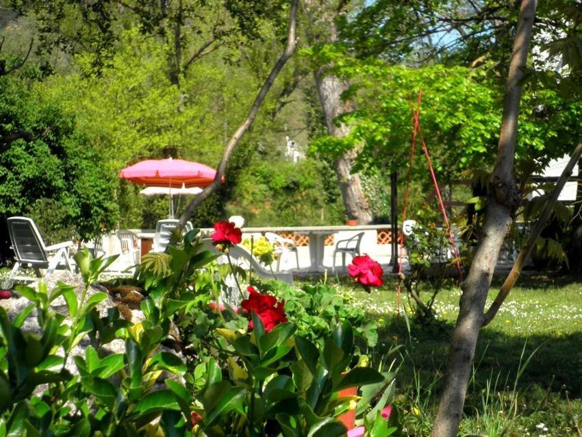 Hotel La Pierre Lys à Quillan Extérieur photo